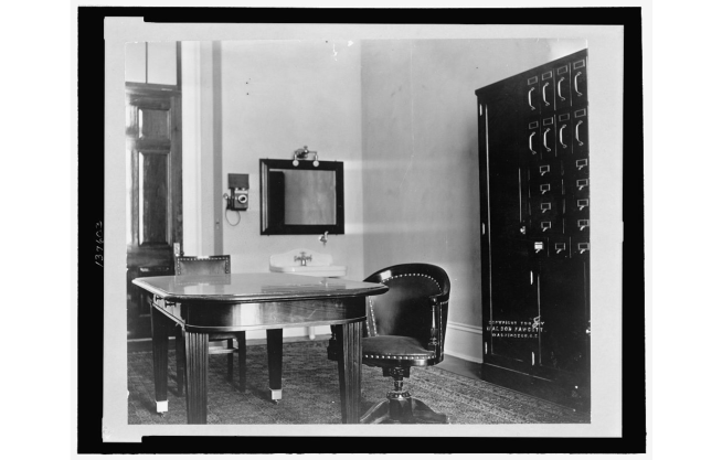 The office averaged 15x23 feet. Check out the sink right there in the office, which is right next to your phone. Source: history.house.gov